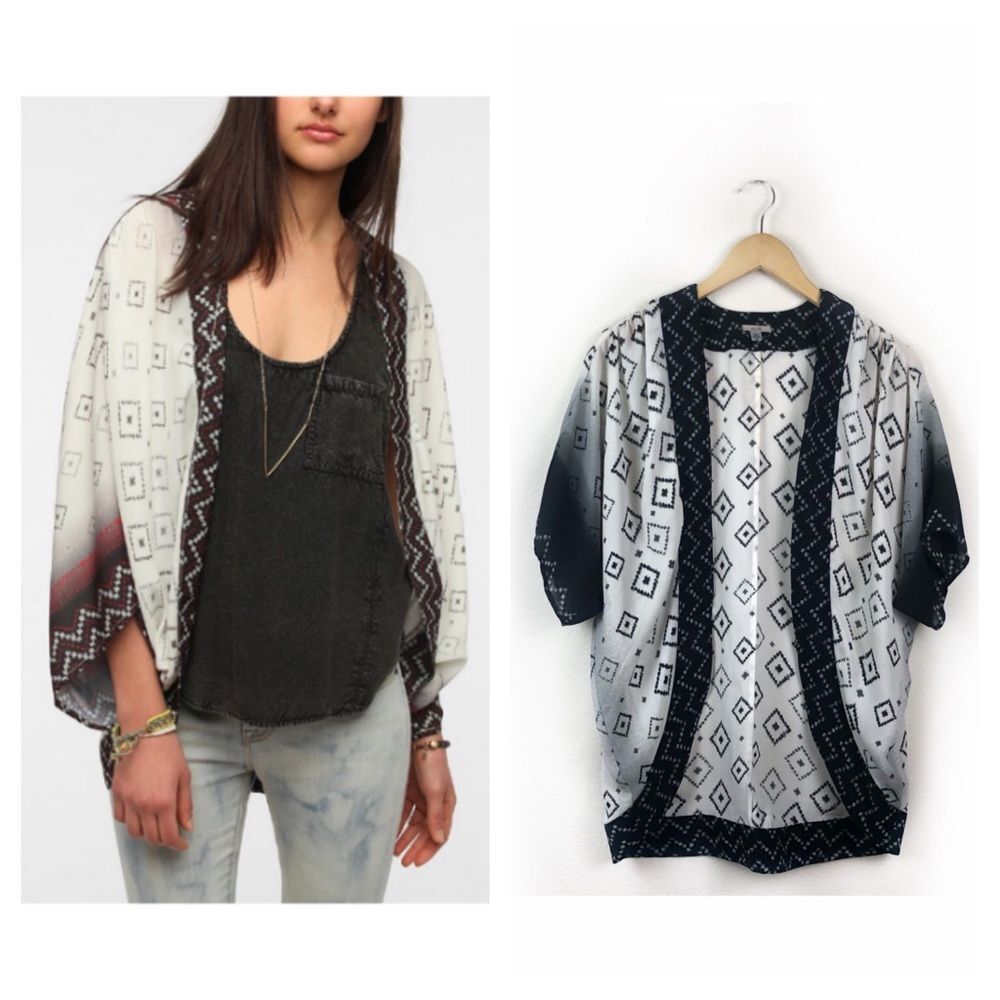 Urban Outfitters Ecote Geo Print Kimono Size S